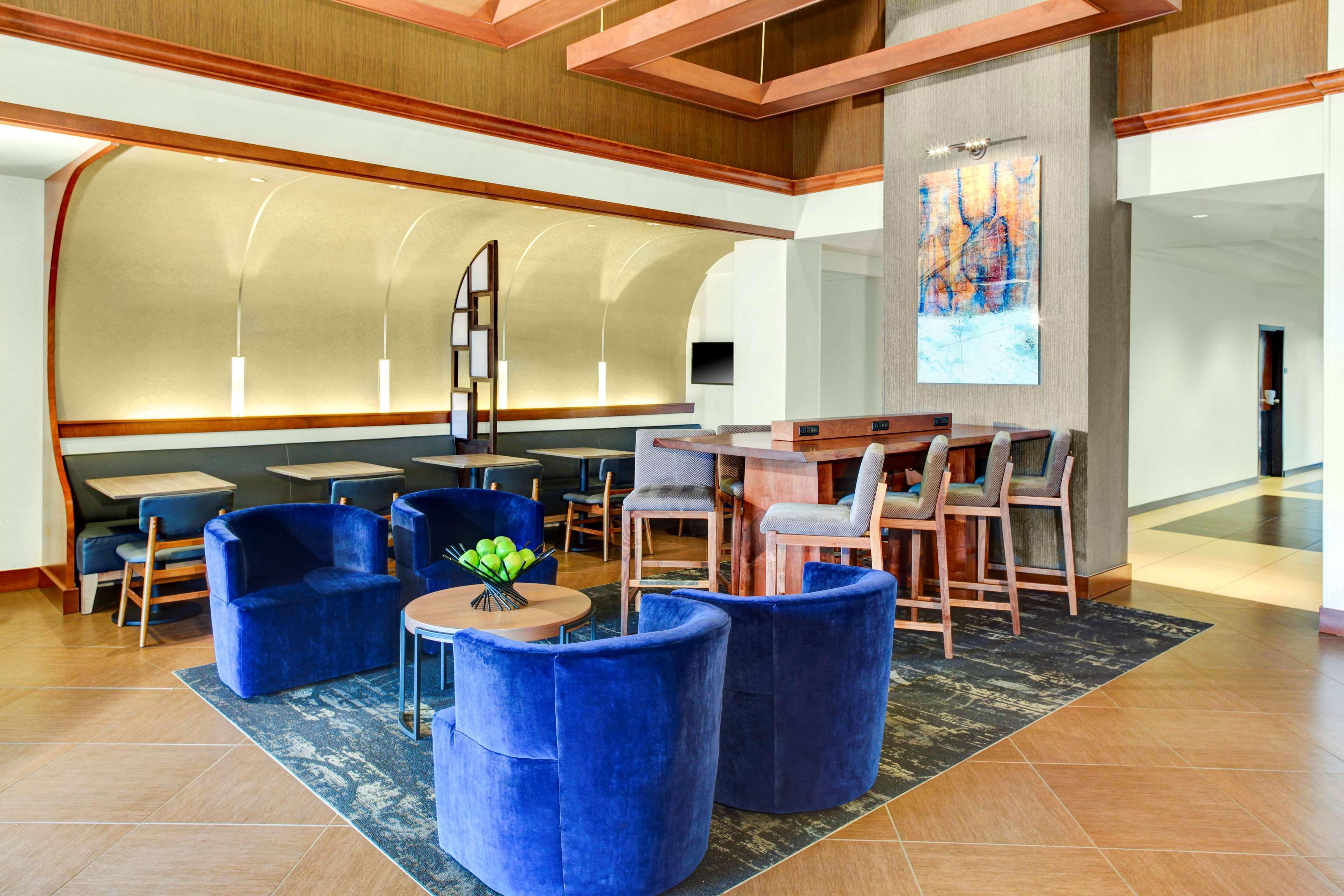 Hyatt Place Albuquerque Airport Exterior photo